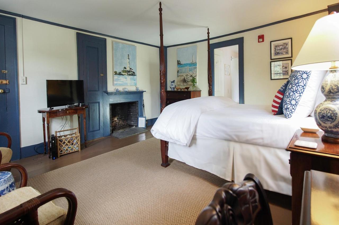 James Pharmacy Bed And Breakfast Old Saybrook Exteriér fotografie